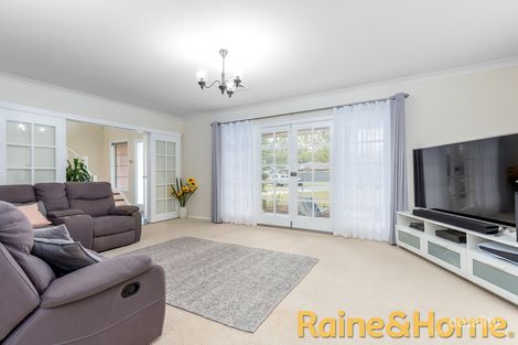 Property photo of 36 Beveridge Crescent Dubbo NSW 2830
