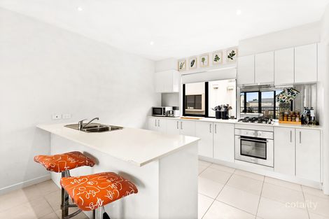 Property photo of 23/17 Edgeware Close Pakenham VIC 3810
