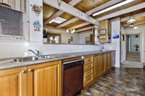 Property photo of 9 Jelbart Court Eltham VIC 3095