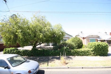 17 Ruthven Ave, Glandore, SA 5037