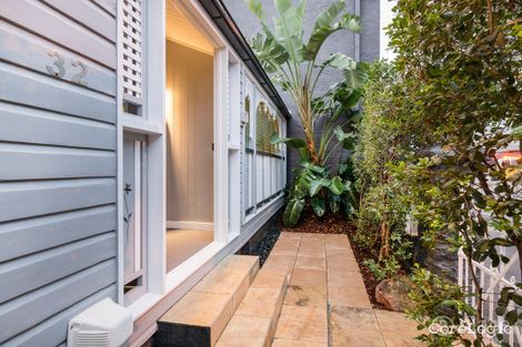 Property photo of 32 Saint Pauls Terrace Spring Hill QLD 4000
