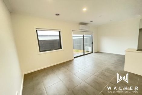 Property photo of 4 Raffles Walk Werribee VIC 3030