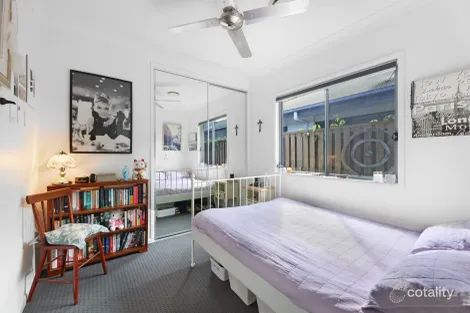 Property photo of 6 Jade Way Helensvale QLD 4212