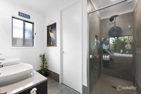 Property photo of 6 Jade Way Helensvale QLD 4212