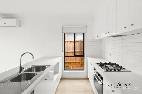 Property photo of 40 Meadows Drive Deanside VIC 3336