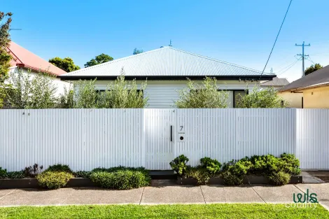 7 Mounter St, Mayfield East, NSW 2304