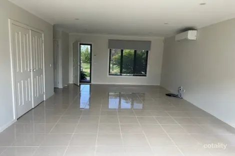 Property photo of 4 Umberto Walk Epping VIC 3076