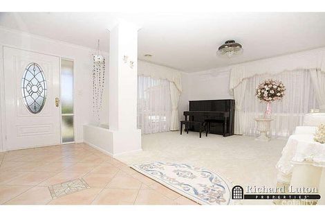 Property photo of 18 Bunduluk Crescent Ngunnawal ACT 2913