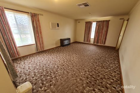 Property photo of 16 Hampshire Crescent Shepparton VIC 3630