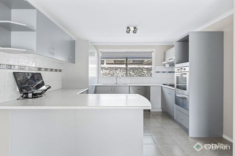 Property photo of 6 Springhill Drive Cranbourne VIC 3977