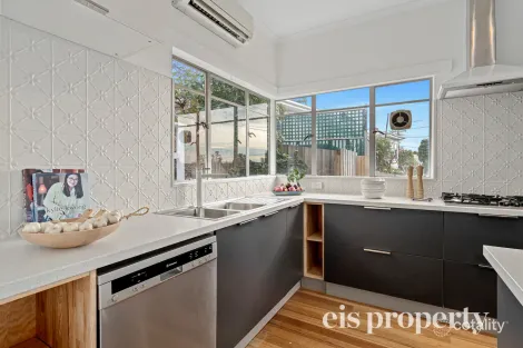 Property photo of 3 Hooper Crescent Mount Stuart TAS 7000