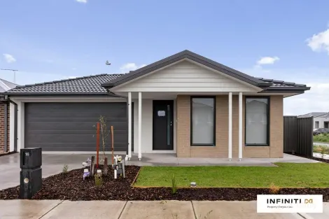 16 Mallaig Dr, Beveridge, VIC 3753
