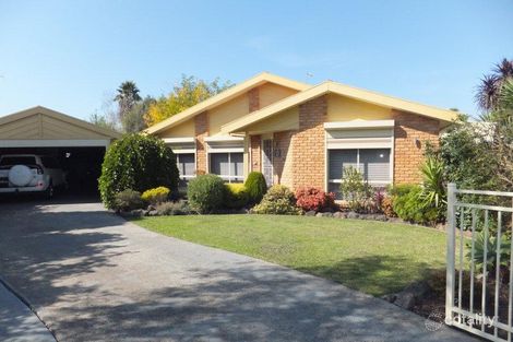 13 Lord Pl, Morwell, VIC 3840