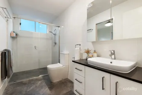 Property photo of 86 Serenity Boulevard Helensvale QLD 4212