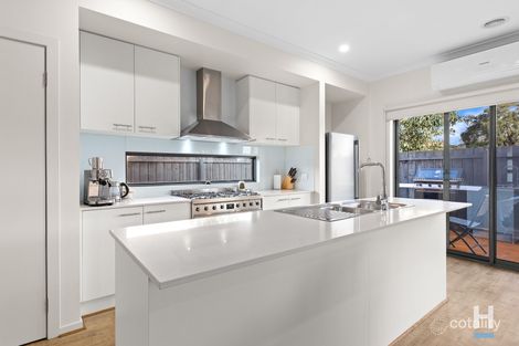 Property photo of 20 Seacombe Grove Somerville VIC 3912