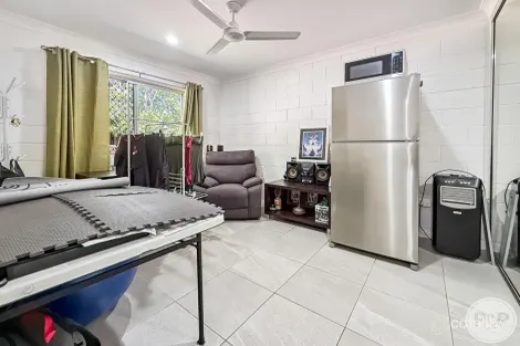 Property photo of 1/41 Roberts Street Hermit Park QLD 4812