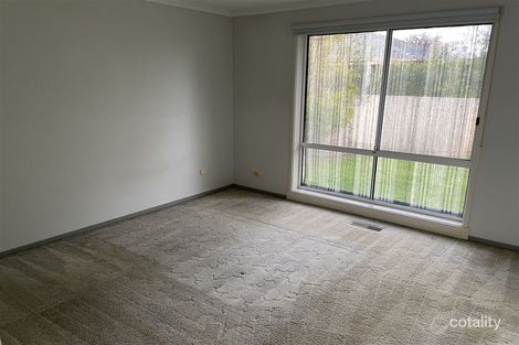 Property photo of 3 Maralee Court Berwick VIC 3806