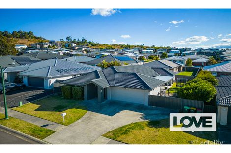 Property photo of 90 Dalmeny Drive Macquarie Hills NSW 2285