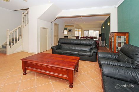 Property photo of 2/43 Wentworth Drive Taylors Lakes VIC 3038