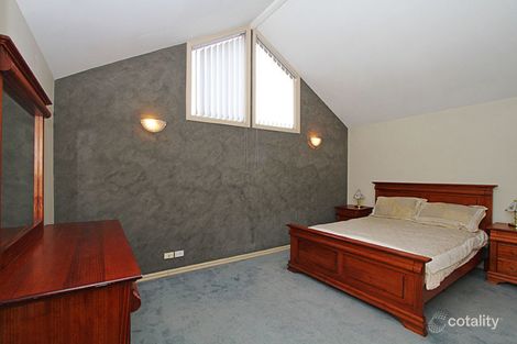 Property photo of 2/43 Wentworth Drive Taylors Lakes VIC 3038