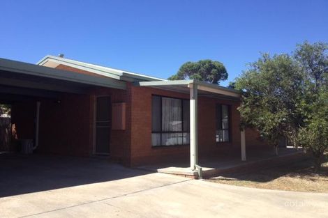 2/9 Rose St, California Gully, VIC 3556