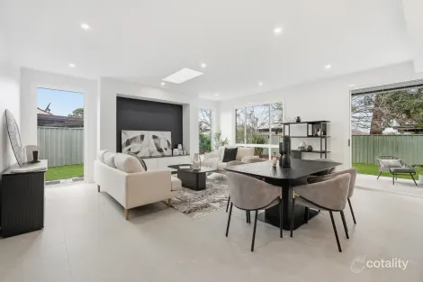 Property photo of 3 Benaud Court St Clair NSW 2759