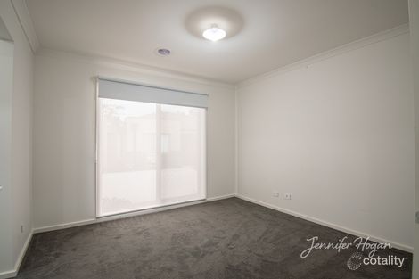 Property photo of 3/96 Lampard Road Drouin VIC 3818