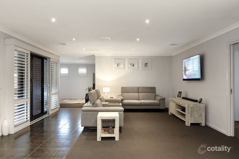 Property photo of 11 Arwon Crescent Alfredton VIC 3350
