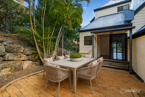 2/16 GLASSEY ST, RED HILL, QLD 4059