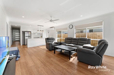 Property photo of 48 Niels Crescent Park Ridge QLD 4125