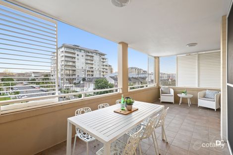 Property photo of 305/10-16 Vineyard Way Breakfast Point NSW 2137