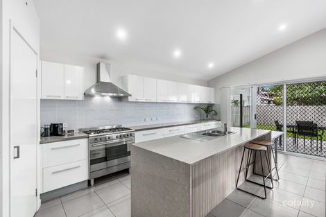 Property photo of 27 Allen Street Wynnum QLD 4178