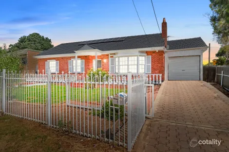 1 Gulfview Pde, Valley View, SA 5093