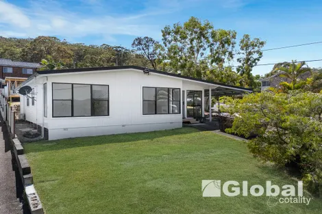 32 Turnbull St, Fennell Bay, NSW 2283