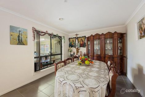Property photo of 16 Edmondshaw Drive Deer Park VIC 3023