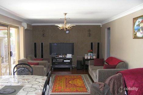 Property photo of 32 Buttigieg Place Plumpton NSW 2761