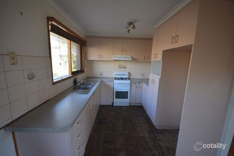 Property photo of 13 Carrington Crescent Carrum Downs VIC 3201