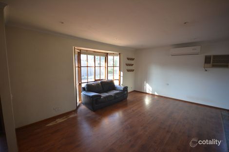 Property photo of 13 Carrington Crescent Carrum Downs VIC 3201