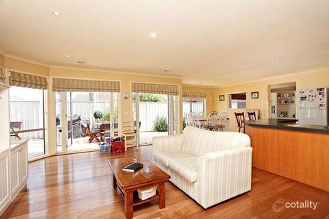 Property photo of 31 Ranmore Grove Caroline Springs VIC 3023