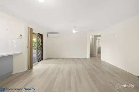 Property photo of 3 Daisy Court Middle Ridge QLD 4350