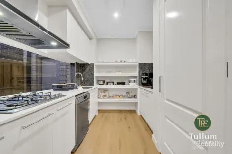 Property photo of 14 Vulpine Street Clyde VIC 3978