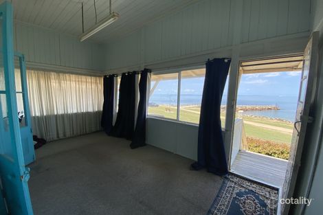 2/58 Prince Edward Pde, Redcliffe, QLD 4020