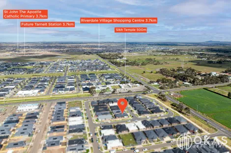 Property photo of 12 Hanhi Lane Tarneit VIC 3029