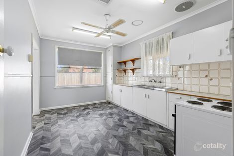 Property photo of 28 Centenary Crescent Werribee VIC 3030