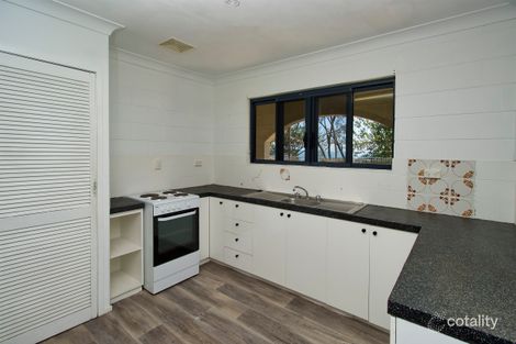 Property photo of 42 Esplanade Saunders Beach QLD 4818