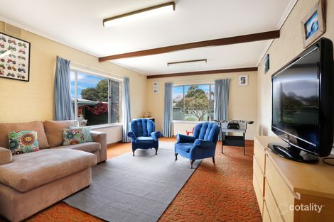 17 Gramp Ave, Angaston, SA 5353