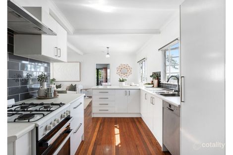 Property photo of 10 Grainger Street Wynnum QLD 4178