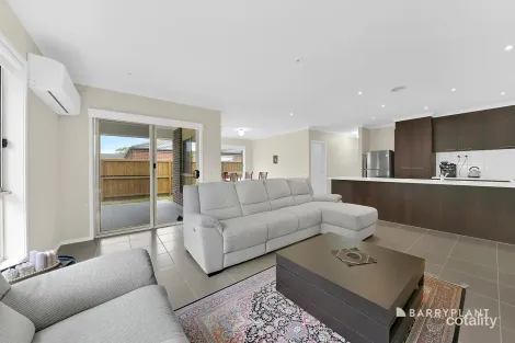 Property photo of 10 Coolibah Street Doreen VIC 3754