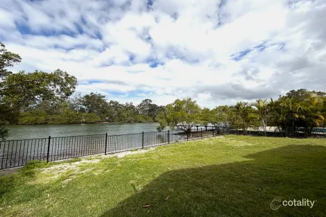 32 Riverside Dr, Currumbin Waters, QLD 4223