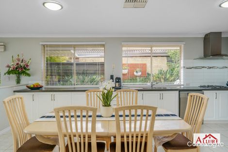 Property photo of 11 Millstream Place Success WA 6164